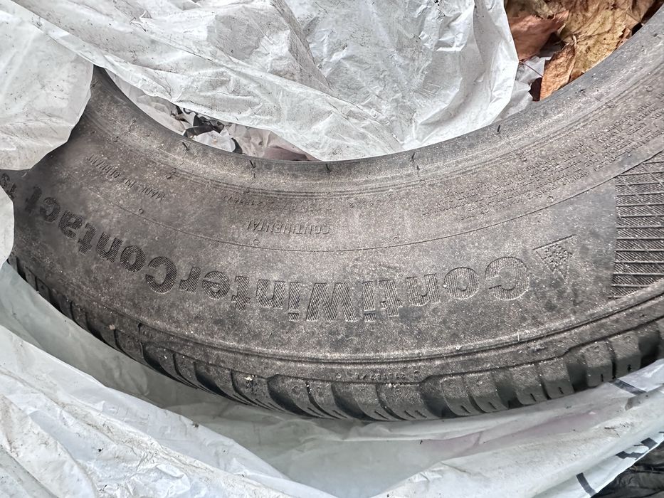 Зимова гума Continental майже нова R15 2шт.