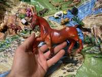 Duży koń zabawka czerwona