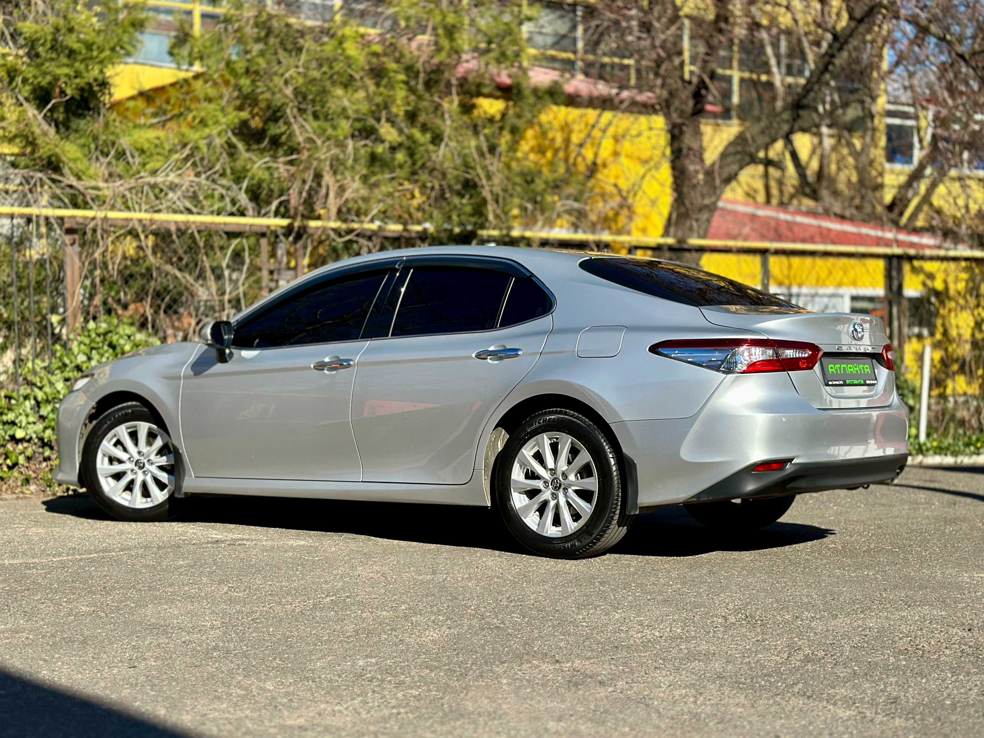 Toyota Camry 2017 Official