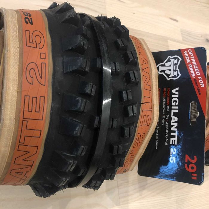 Opona rowerowa WTB VIGILANTE 29x2.5 TAN Brązowa Light fast Rolling