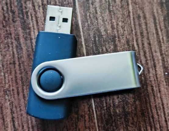 Pamięć pendrive usb 1GB czarny twister