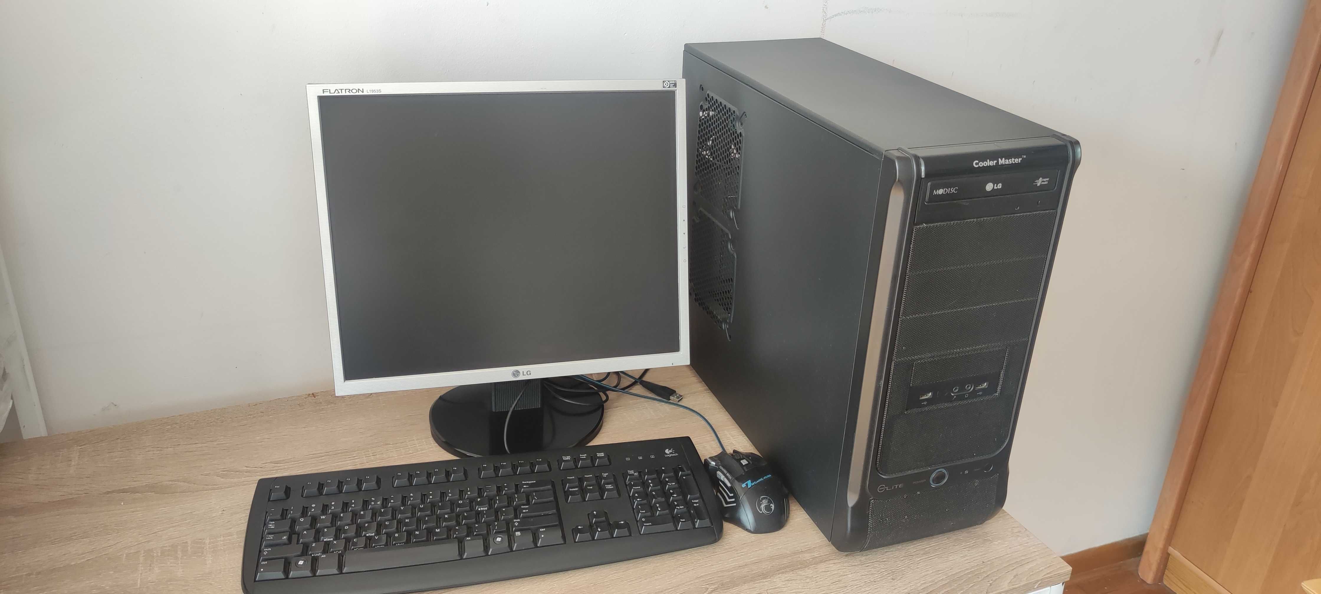 Komputer stacjonarne Cooler Master Elite
