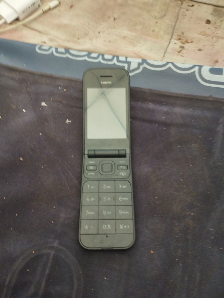 Telemóvel Nokia com teclado