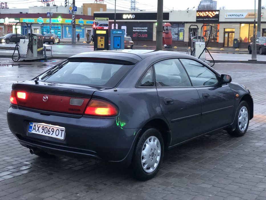 Mazda 323F BA 1998