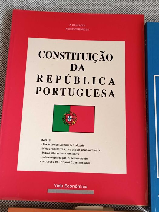 4 Livros de Direito: Constituição da República