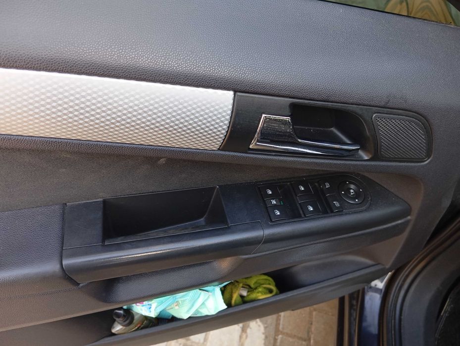 Опель зефіра 2010