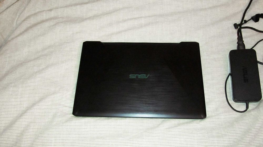 Laptop Gamingowy Asus X570ZD GTX 1050 4GB Ryzen 5 2500U 16GB RAM