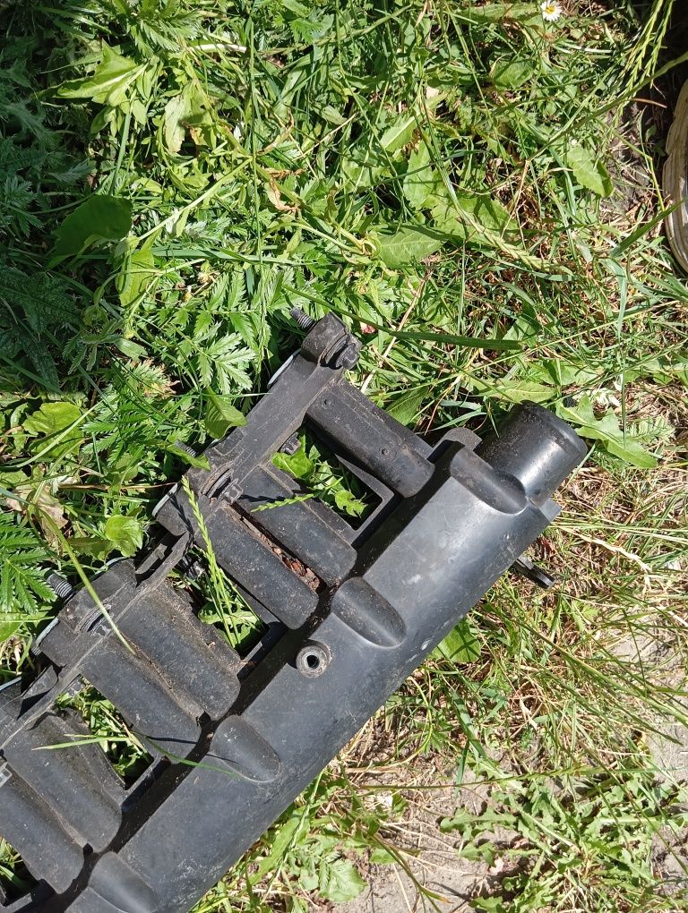 Kolektor ssący Ford Mondeo MK3 2,0 TDDi n8u4a diesel