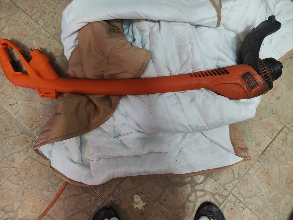 Corta relva elétrico black and Decker