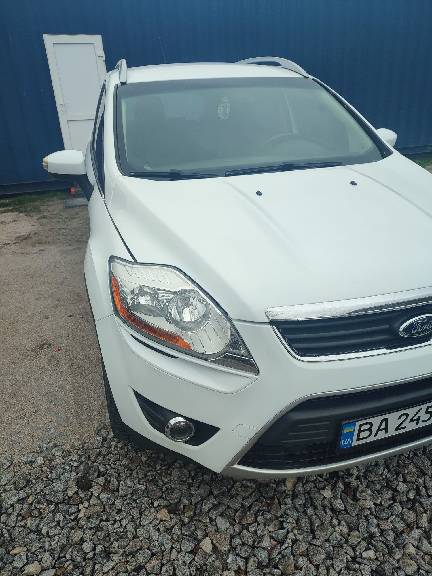 Паркетник Джип Форд Куга 2.0tdi рідна фарба.2013р куплена.