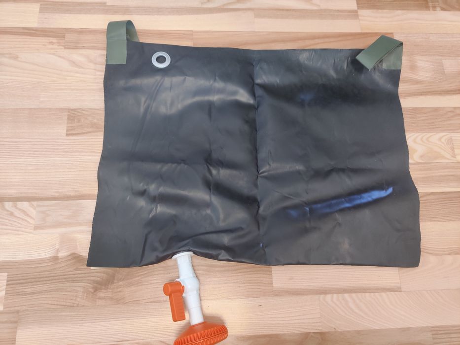 Похідний душ з лійкою