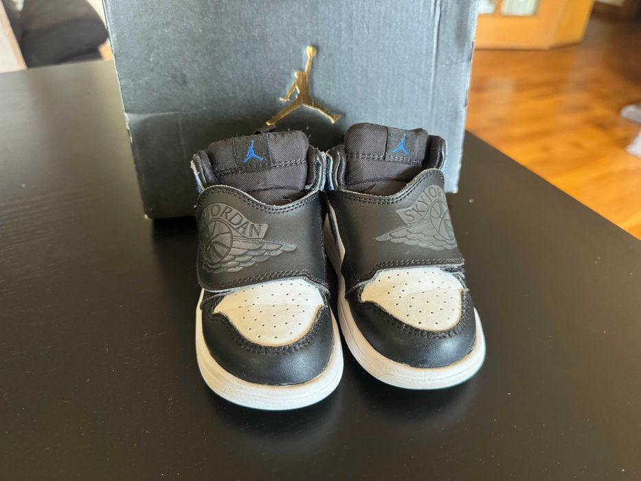 Nike Sky Jordan 1 (Nº 22)