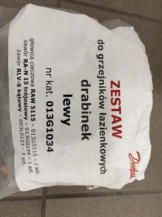 Danfoss Zestaw do grzejników łazienkowych drabinek lewy