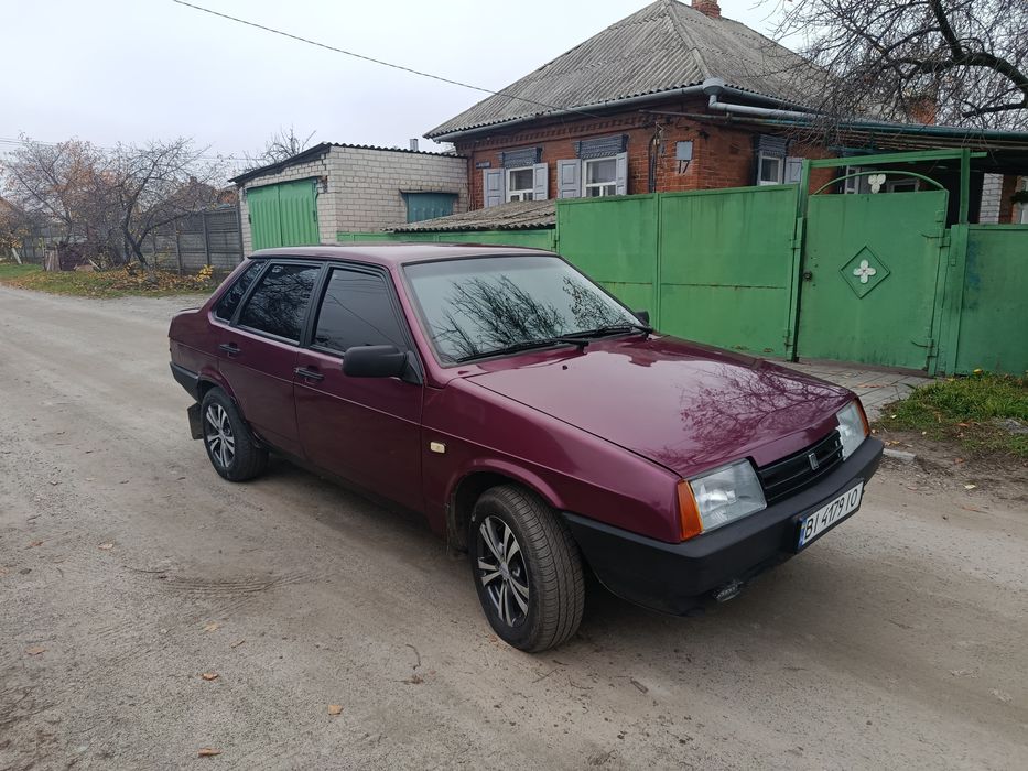 Продам ваз 21099 в хорошем состояние