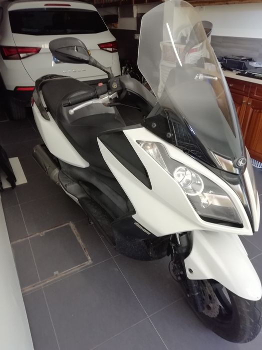 Moto acelera 125