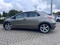 Honda Civic Sprzedam zadbaną Hondę Civic 1.8 VTEC z 2007 roku o mocy 140 KM w eleg