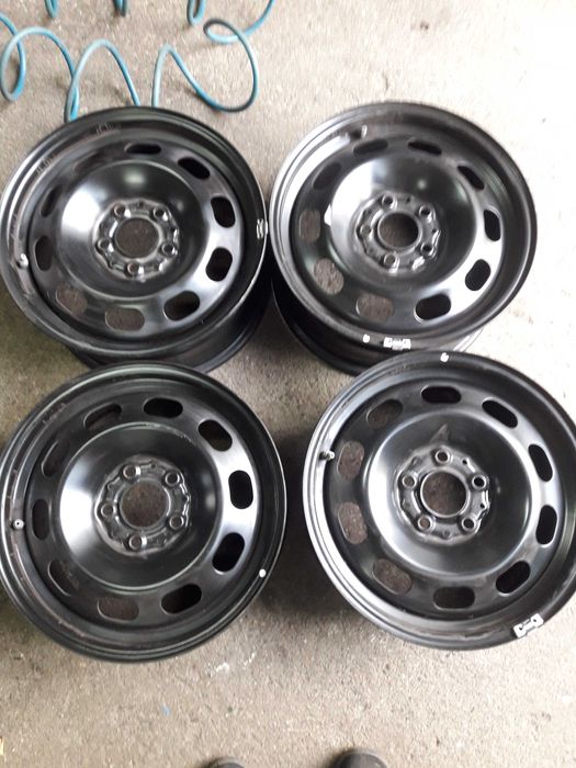 Felgi BMW 1F40 z czujnikami