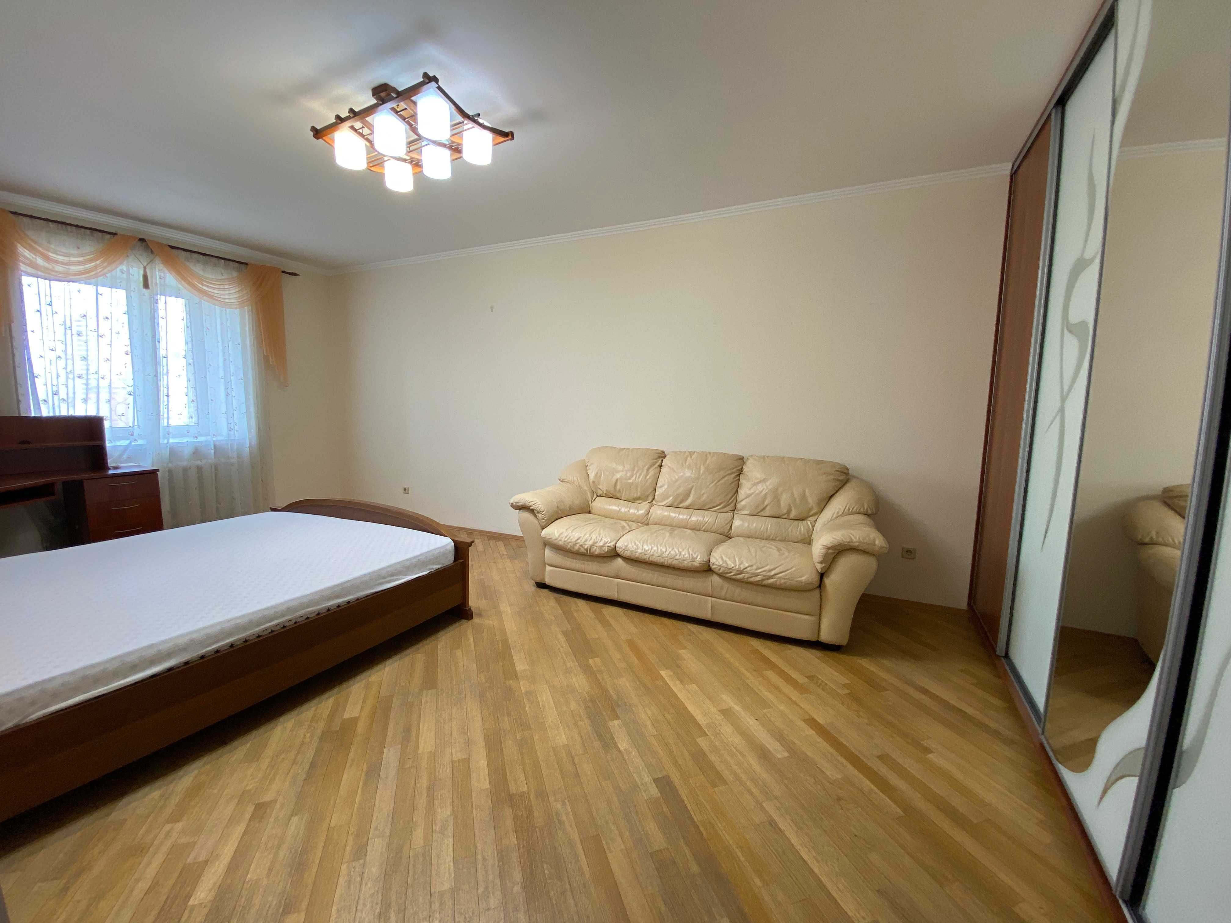 БЕЗ% Продаж 2-кім квартири 79м2, Срібнокільська 24, м. Осокорки, Київ
