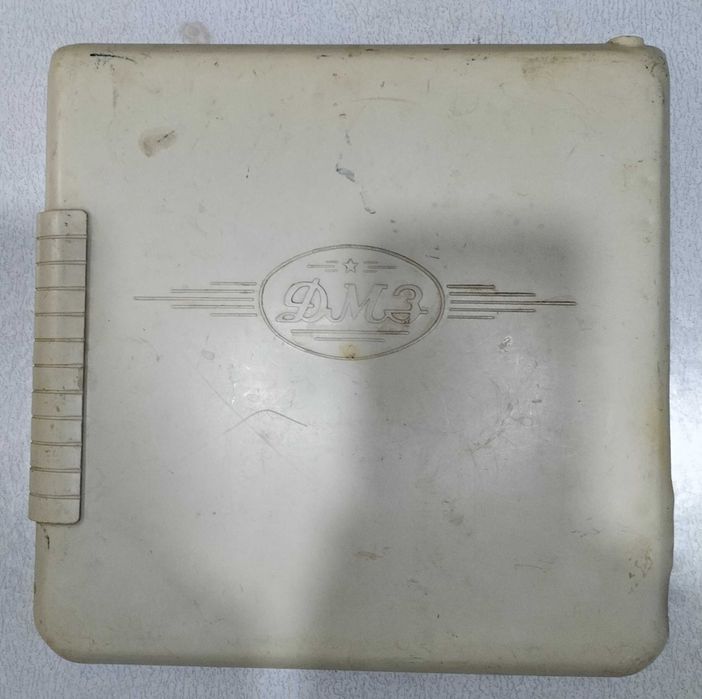 Дверца морозилки Донбасс 2/3