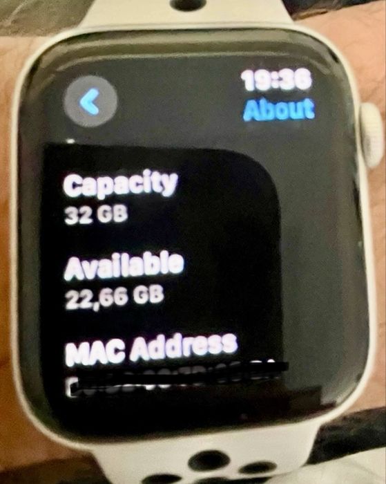 Apple Watch SE Nike 44mm (GPS) – Excelente Estado