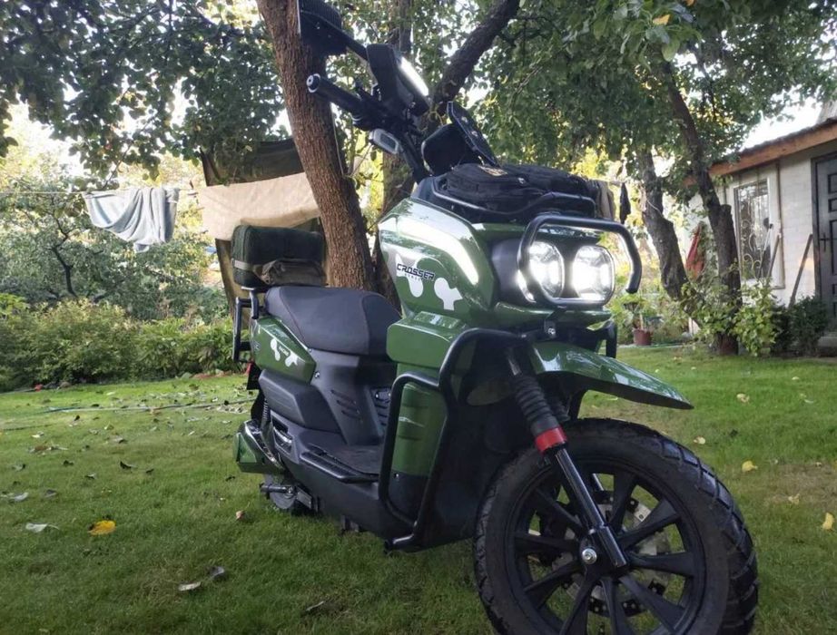 Электроскутер Crosser-мощный и надёжный партнёр для поездок 1000W 24Ah