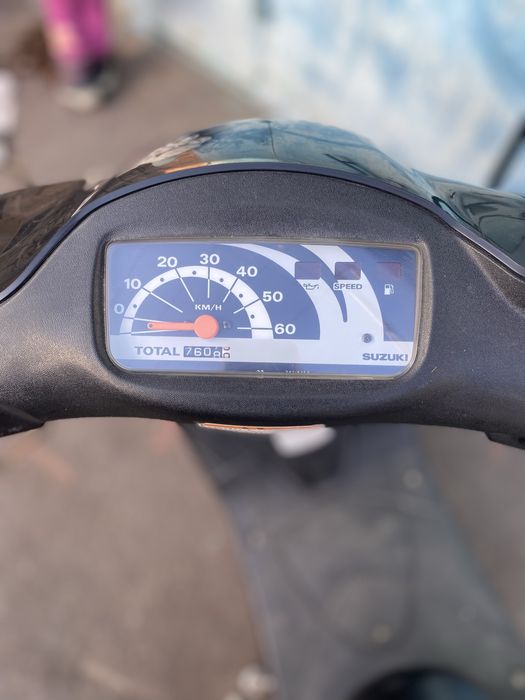 Скутер suzuki leds 2