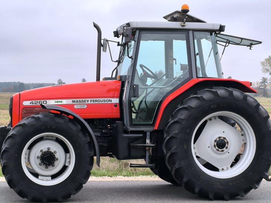 Ciągnik ## Massey Ferguson 4260 # Stan idealny Oryginał (ursus, Zetor)