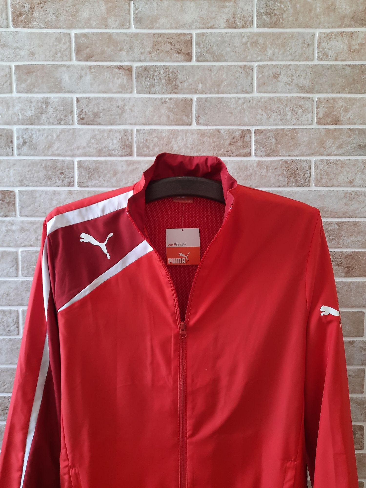 Кофта, ветровка PUMA раз S-M (46-48) ц 850 гр оригинал, новая