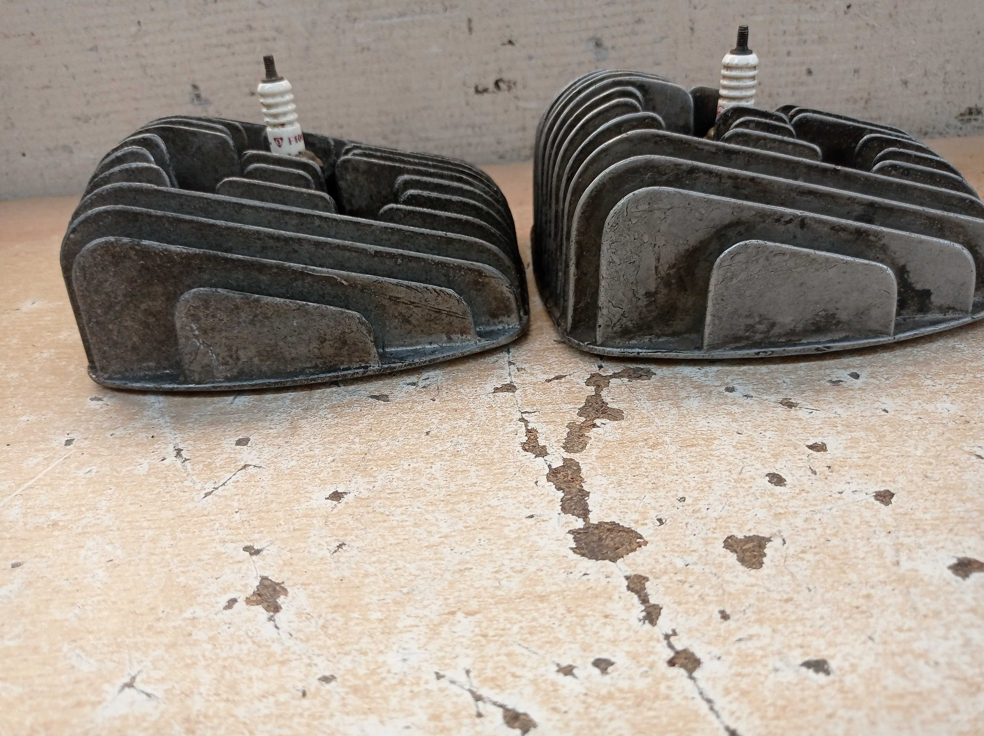 WSK - głowice cylindra - 2 sztuki