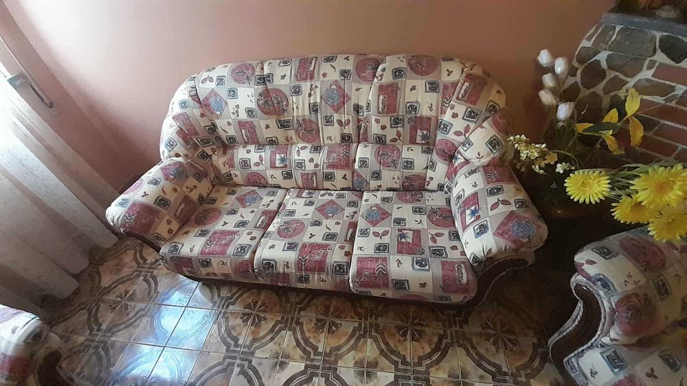 Conjunto de Sofás 3+1+1 — Sofá-Cama + 2 Sofás Individuais (Como Novos)