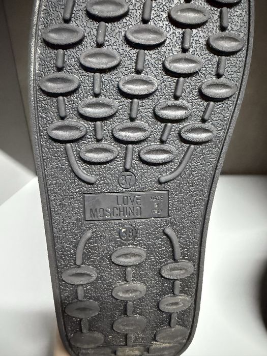 Продам сноубутси,луноходи,сапоги,37-38 розмір