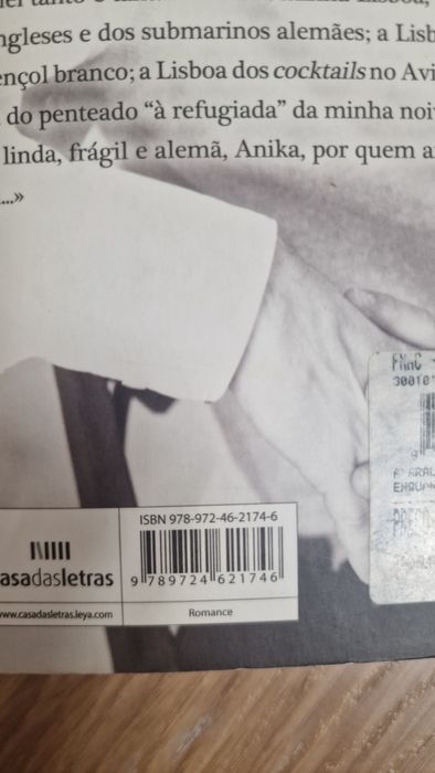 Livro Enquanto Salazar Dormia