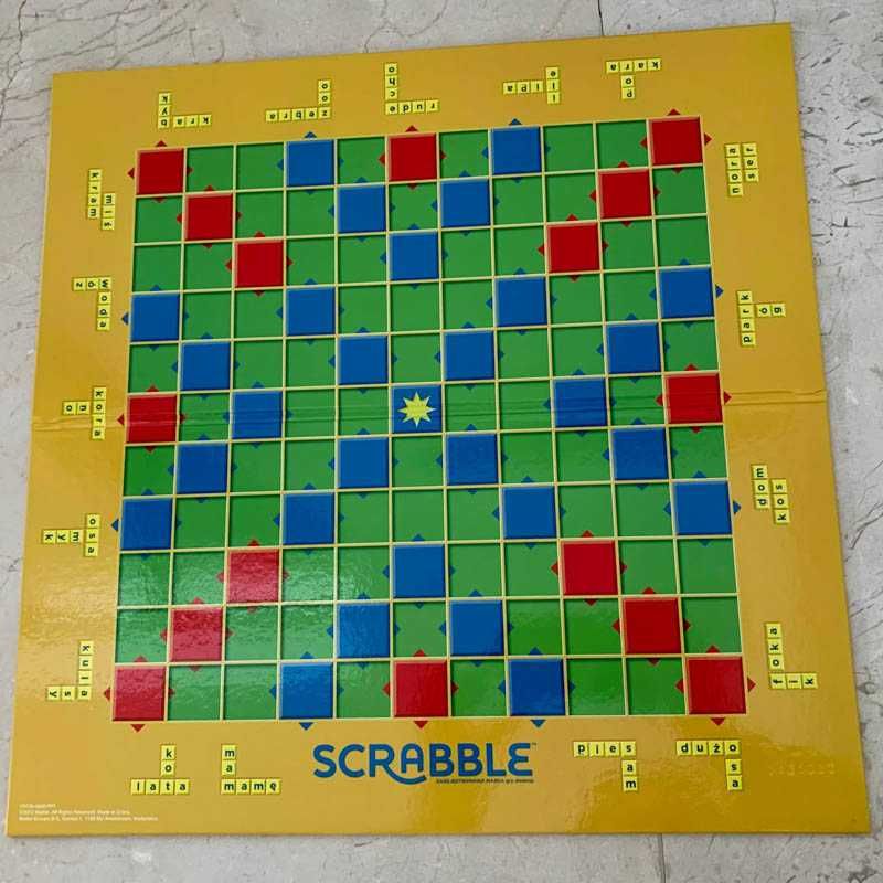 Gra planszowa Scrabble Junior