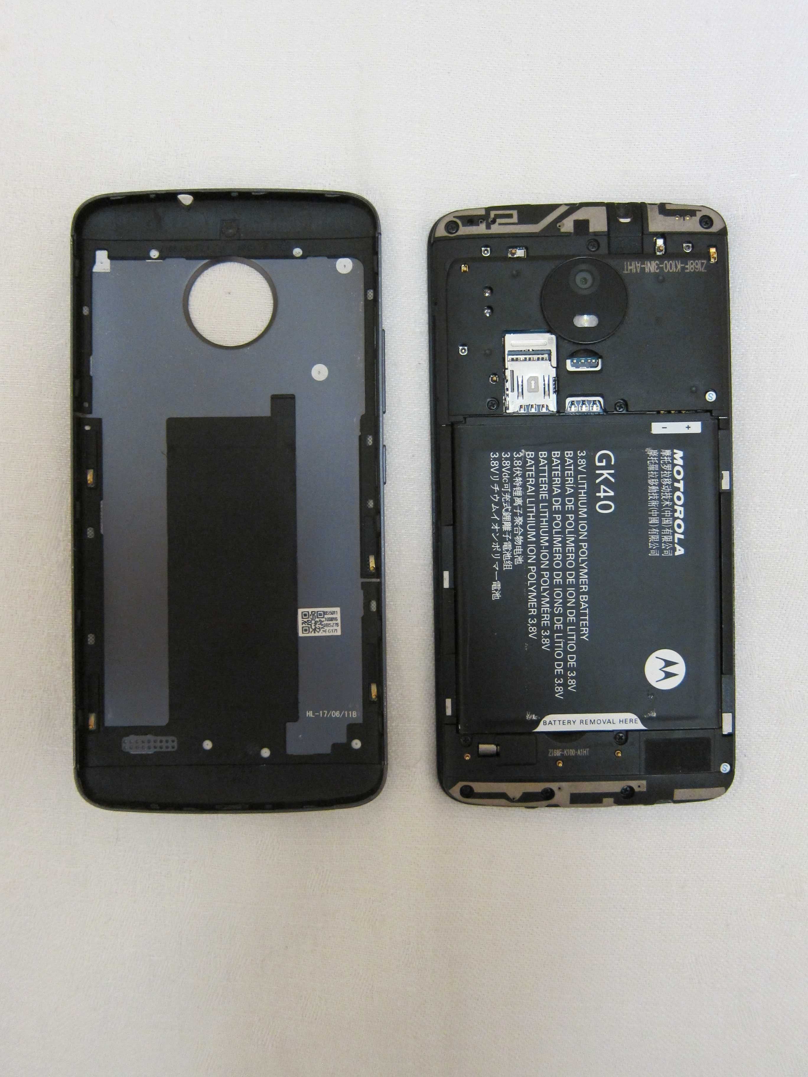 Смартфон, телефон Motorola XT1762 Moto E4 UA 2/16Gb з чохлом.