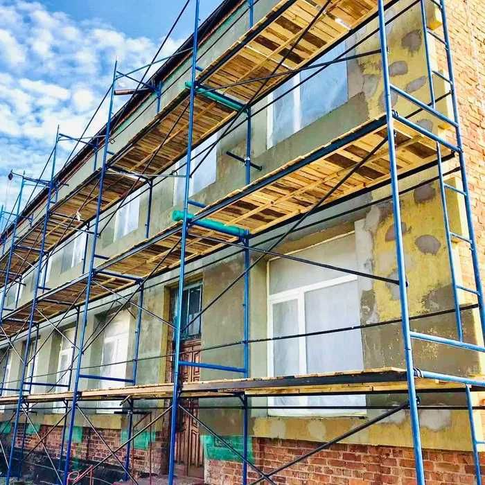 Риштовка. Ліса. Вишки тури. Риштування будівельне. Леса строительные.