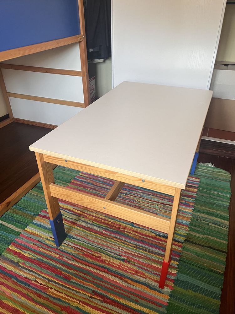 Beliche ou cama alta IKEA em madeira