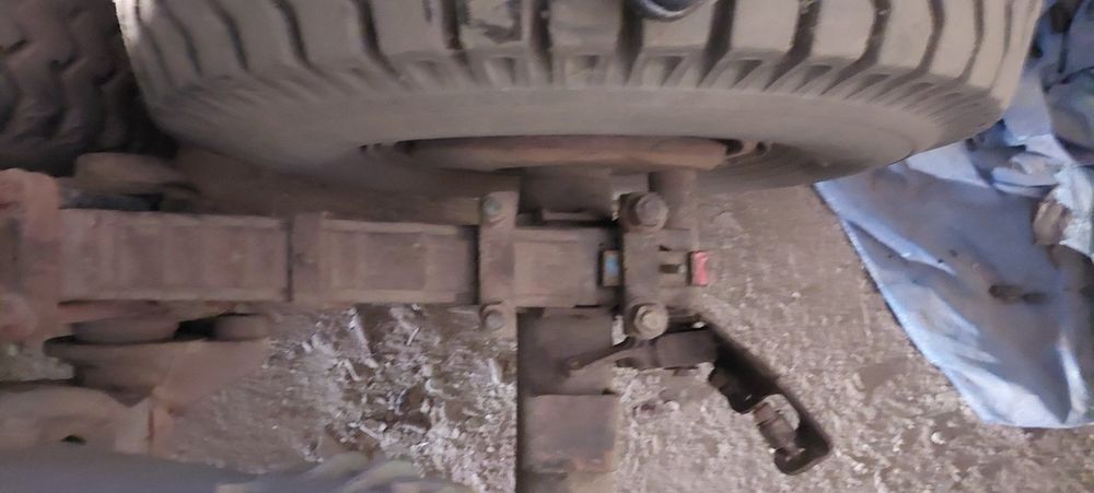 Причіп розпуск лісовозний.