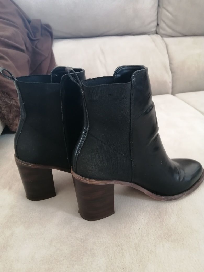 Botas Pretas - Stradivarius