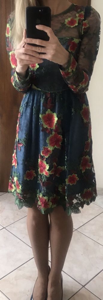 Sukienka w kwiaty BIZUU, rozmiar 34