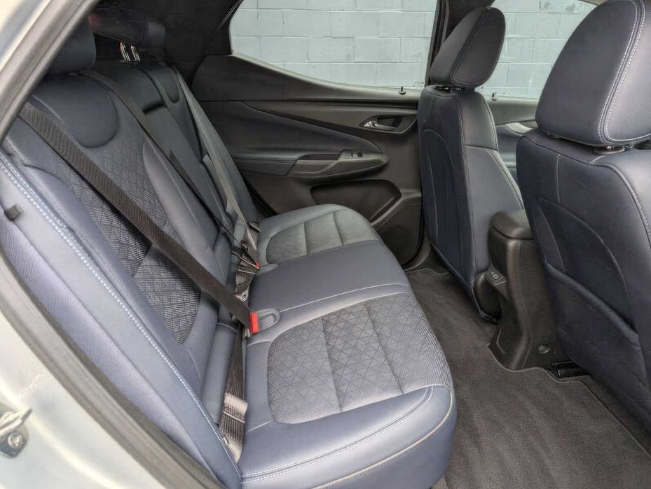 Chevrolet Bolt EUV LT      2022