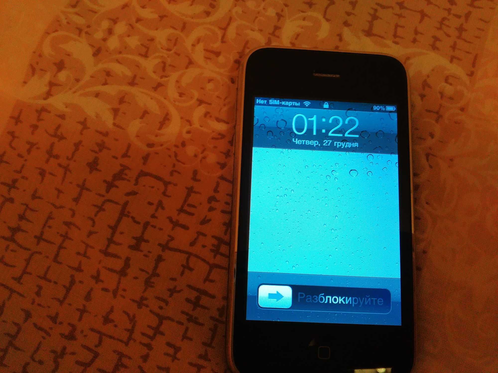 Apple iPhone 3G на 8GB  рабочий