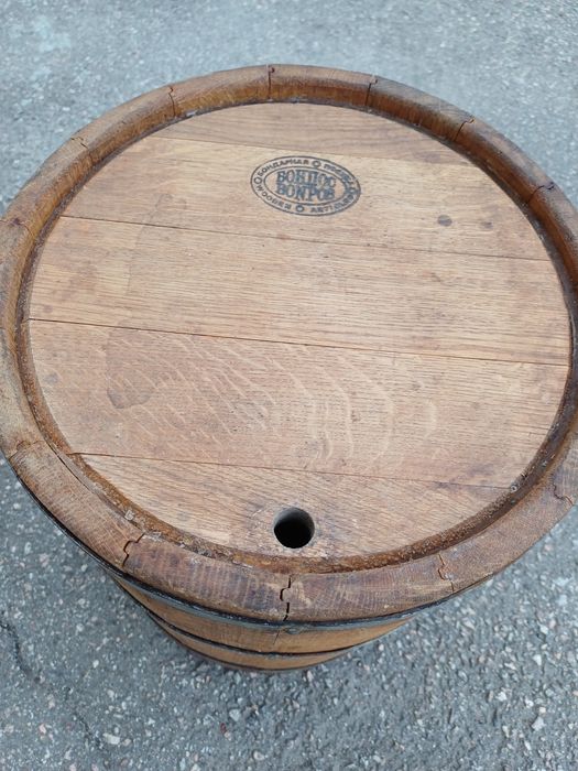 Продам бочку дубову  30 л