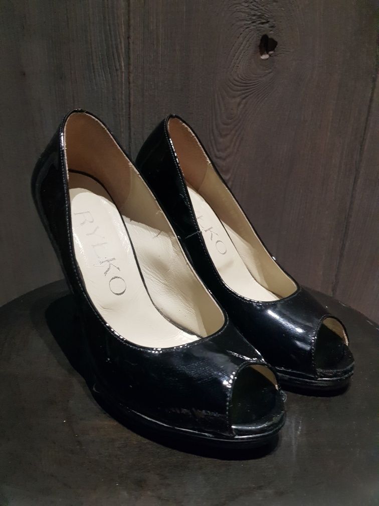 Buty na wesele, szpilki lakierowane czarne Ryłko r. 37,5