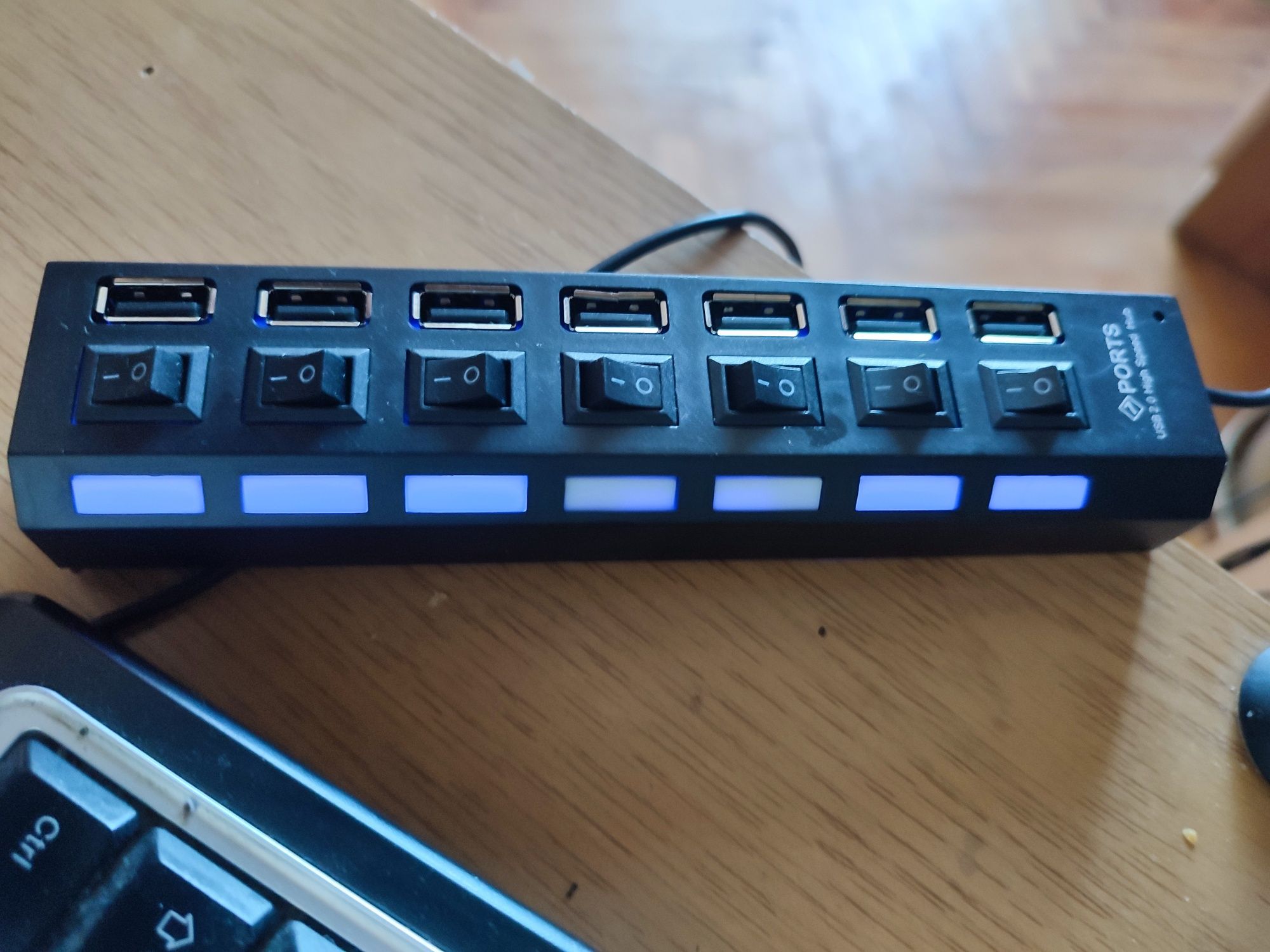 USB hub на 7 портів з вимикачем