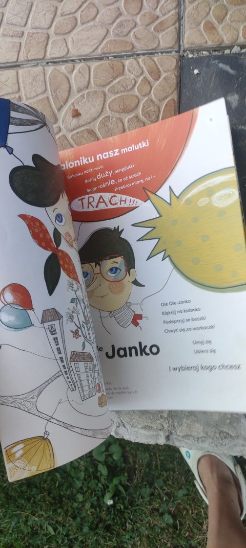 Książka śpiewnik z wartościową muzyką dla dzieci  pomelody