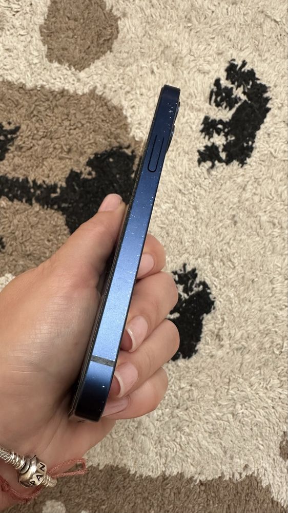 Продам Iphone 12 mini