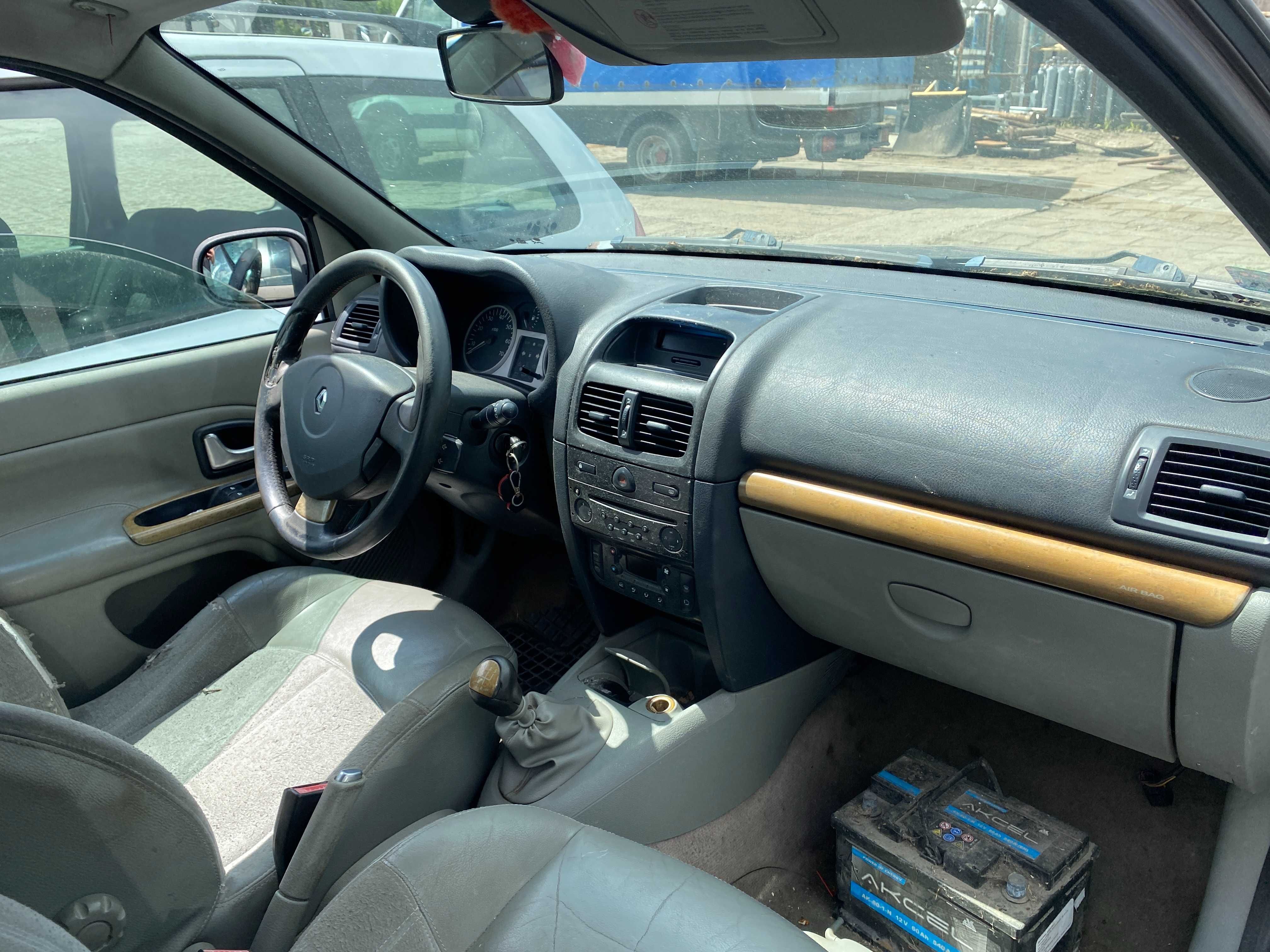 2002 Renault Clio 1.4b wszystkie części