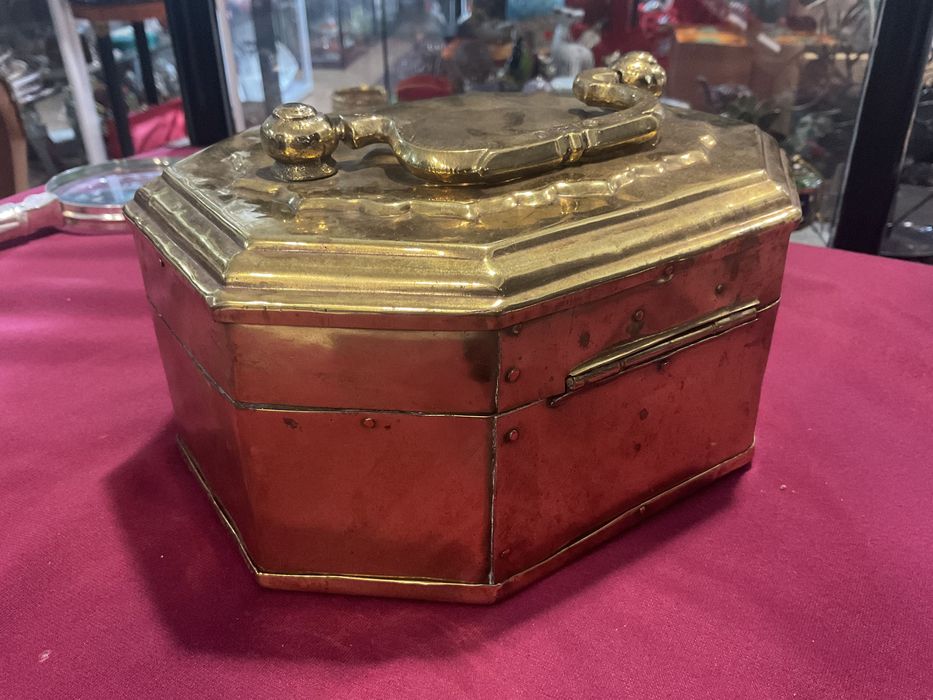 Cofre em latão com divisórias, 20x15 cm mais anúncios abaixo