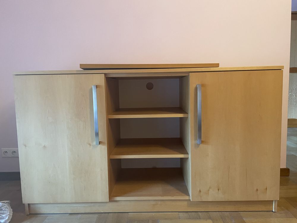 Komoda z nakladka obrotowa pod tv