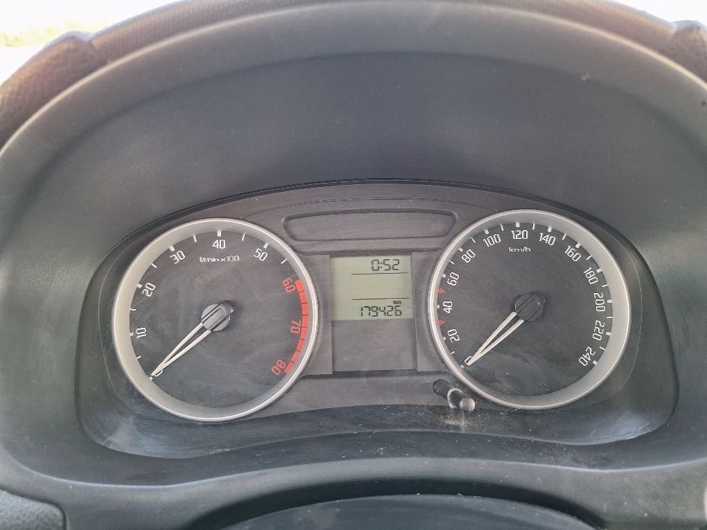 Шкода фабія ІІ 2008 рік